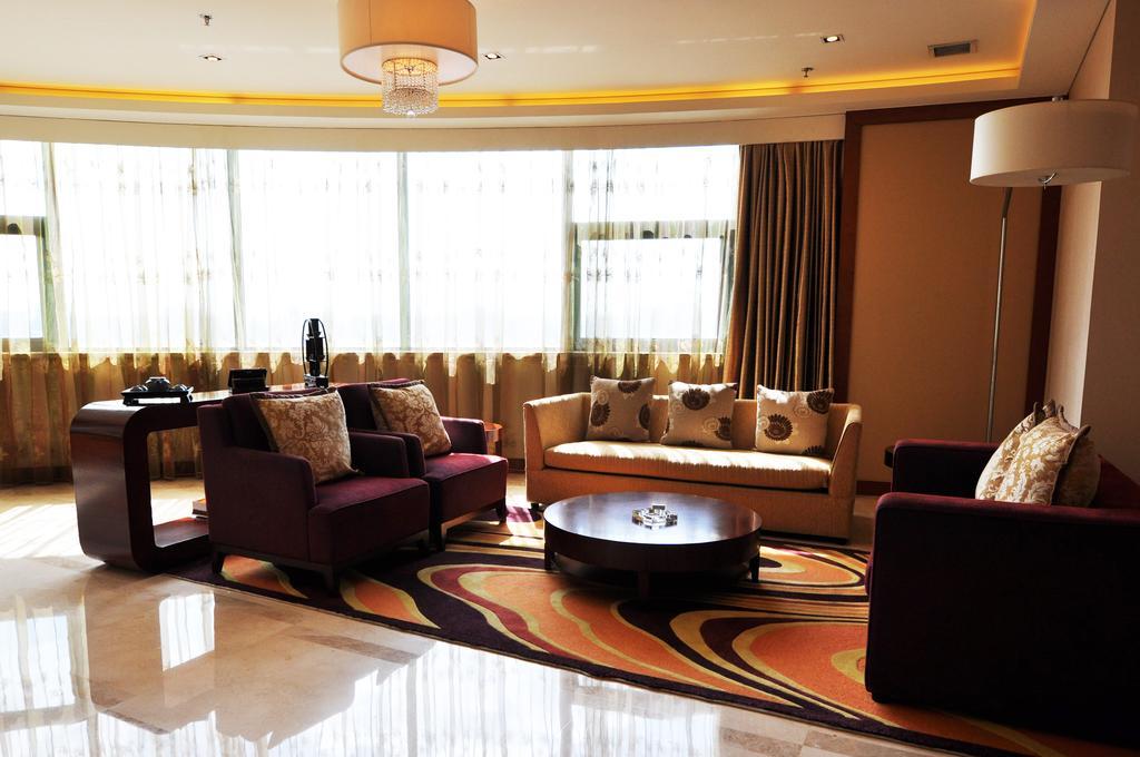 Howard Johnson Caida Plaza Shanghai Eksteriør billede